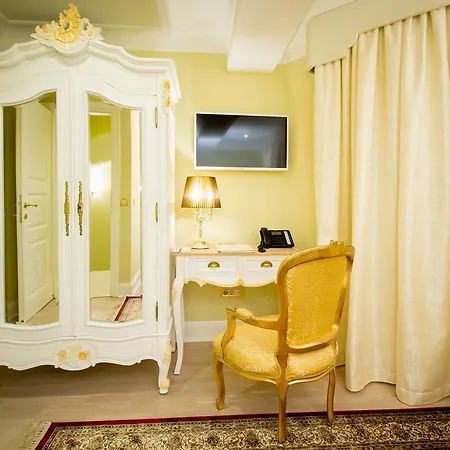 Palazzo Venezia-adults Only Bed and Breakfast 4*