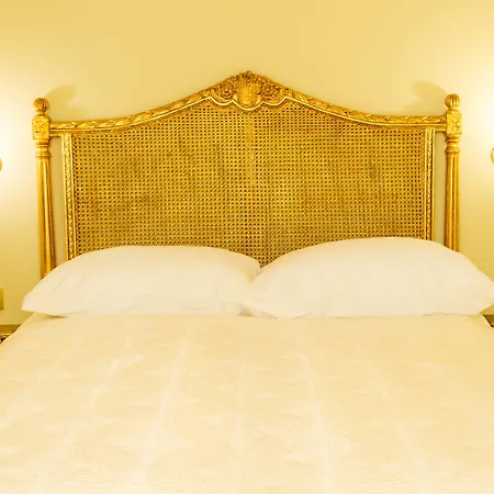 Palazzo Venezia-adults Only Bed and Breakfast