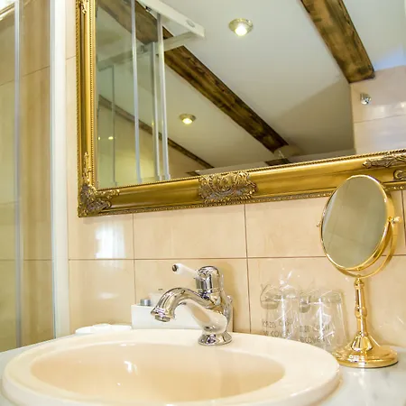 Palazzo Venezia-adults Only Bed & Breakfast